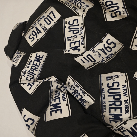 SUPREME LICENSE PLATE PUFFER - SIZE XL - Picture 2 of 9